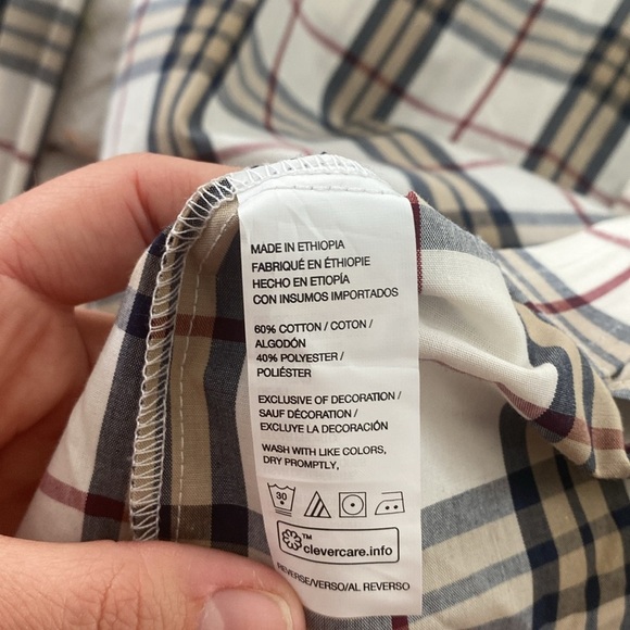 Izod Essential Poplin Plaid Button Up in size Medium - Picture 6 of 6